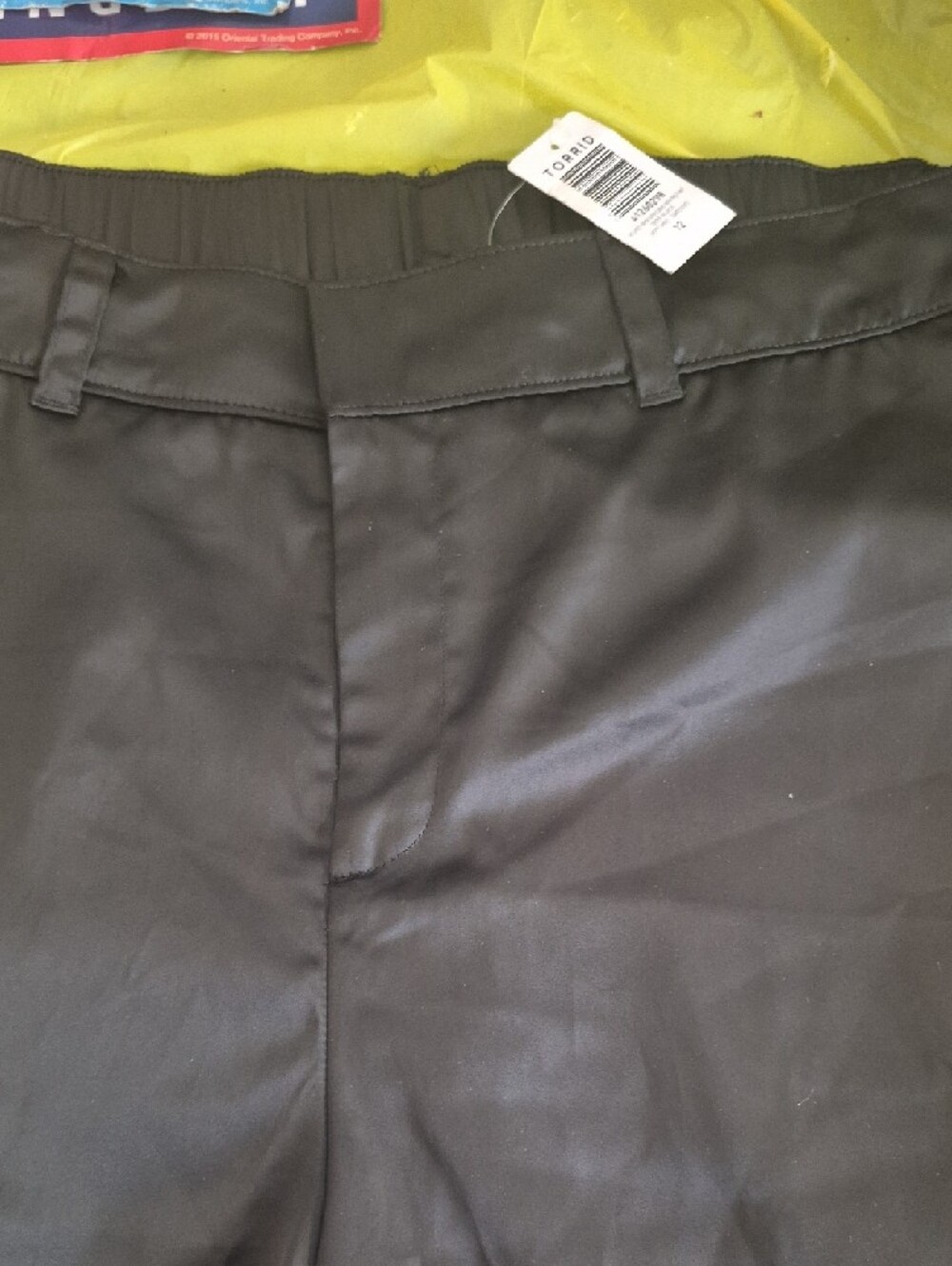 NEW--Torrid Deep Black Relaxed Taper Satin Cargo High-Rise Pants